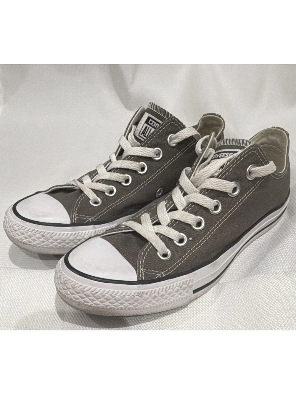 Converse Low Top Chuck Taylor Unisex Sneaker in Olive Size M 5.5 W 7.5